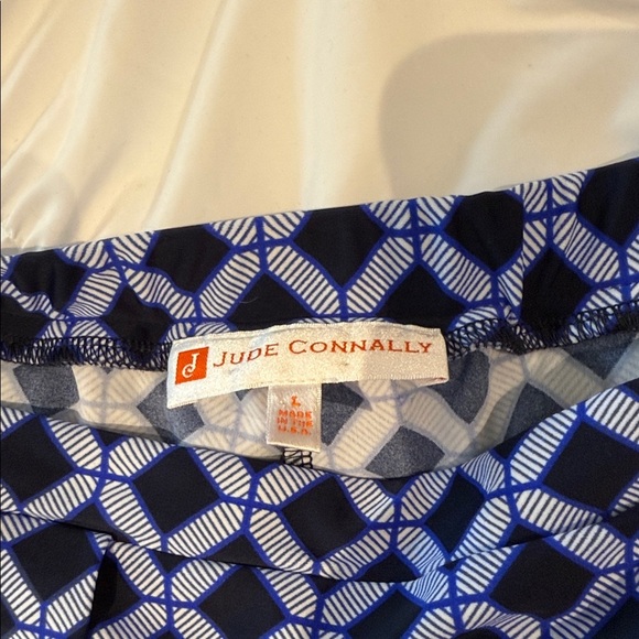 Jude Connally Blue and White Geometric Stretchy Shorts Large - Picture 2 of 8